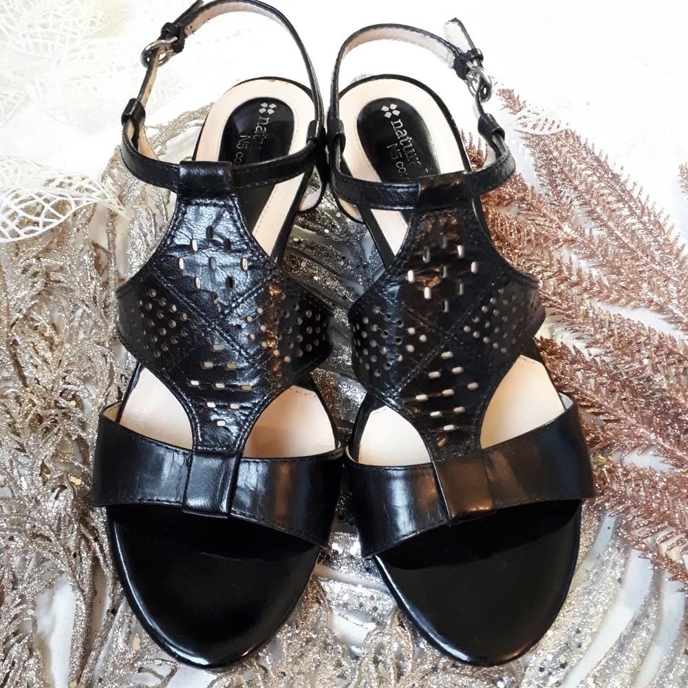 Naturalizer Leather ICONIC Black Sandal Size 8